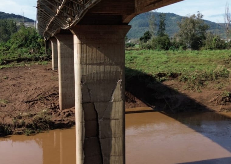 Interditada desde 24 de julho, passagem no Vale do Taquari ter&aacute; pilar comprometido escorado, o que permitir&aacute; a circula&ccedil;&atilde;o