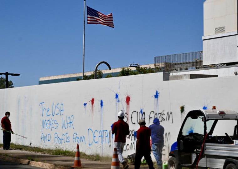 Pichação criticava à guerras promovidas pelo governo de Trump