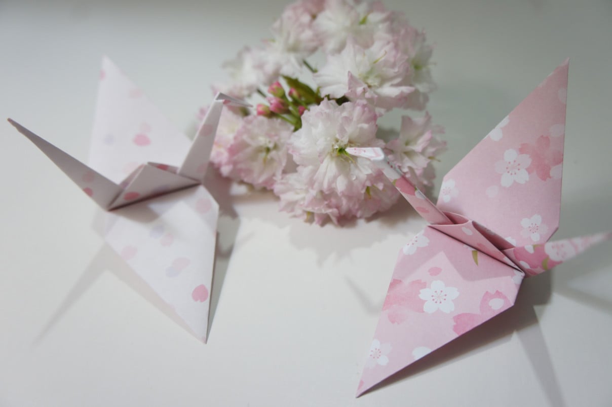 Entre os modelos de origami mais procurados, o tsuru, tradicional ave japonesa e as rosas se destacam | Yakami Origami/Divulga&ccedil;&atilde;o/JC