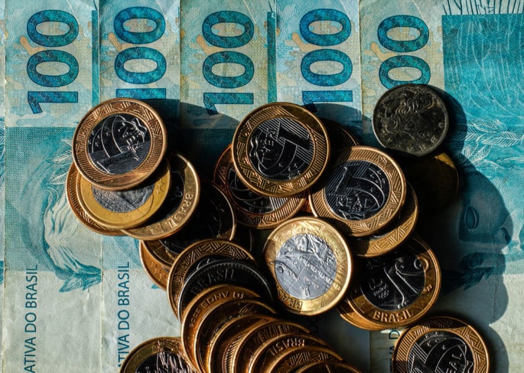FMI passou a projetar no mês passado expansão de 2,4% para o Brasil neste ano