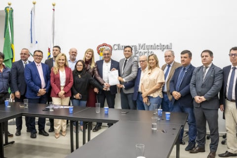Prefeito de Porto Alegre entrega Lei de Diretrizes Orçamentárias 2027 para o Legislativo