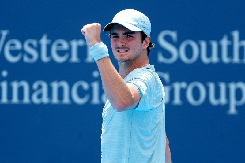 Fonseca enfrenta Dominic Stricker nesta sexta-feira (18)