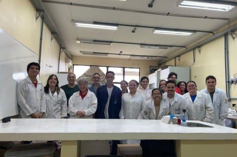 Da pesquisa à prevenção: trajetória dedicada à segurança dos alimentos
