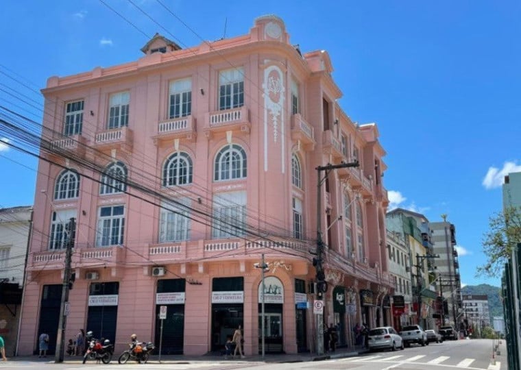 Edifício João Fontoura Borges, conhecido como prédio da antiga Sociedade União dos Caixeiros Viajantes, receberá melhorias