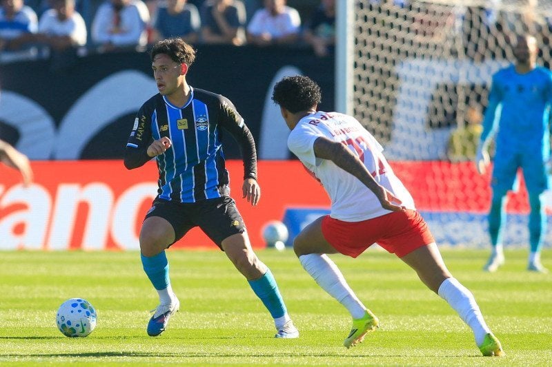 Derrota mantém o Grêmio próximo do Z-4 antes do clássico