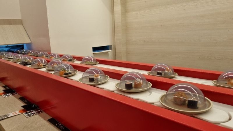 O Nihon Sushi Kaiten inaugurou uma unidade no Shopping Praia de Belas <br />Foto: J&Uacute;LIA FERNANDES/ESPECIAL/JC