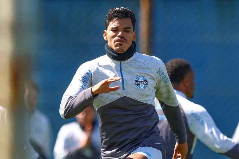Danilo Barbosa tem chances de começar o clássico entre os titulares