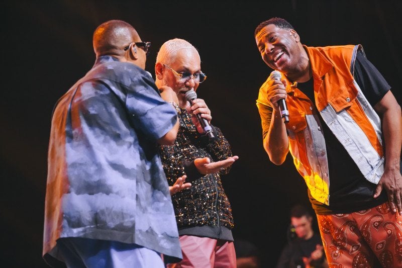 Netinho de Paula, Chrigor e Márcio Art reúnem no show os grandes clássicos das carreiras que marcaram o pagode nos anos 90.