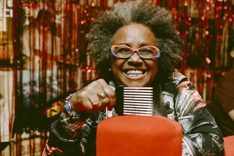 Sandra Sá, reconhecida como uma das grandes vozes do soul brasileiro, sobe ao palco do Opinião para show que celebra seus maiores sucessos.