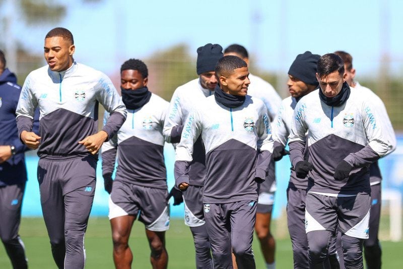 Tricolor espera superar o lanterna na Arena e se afastar do Z-4