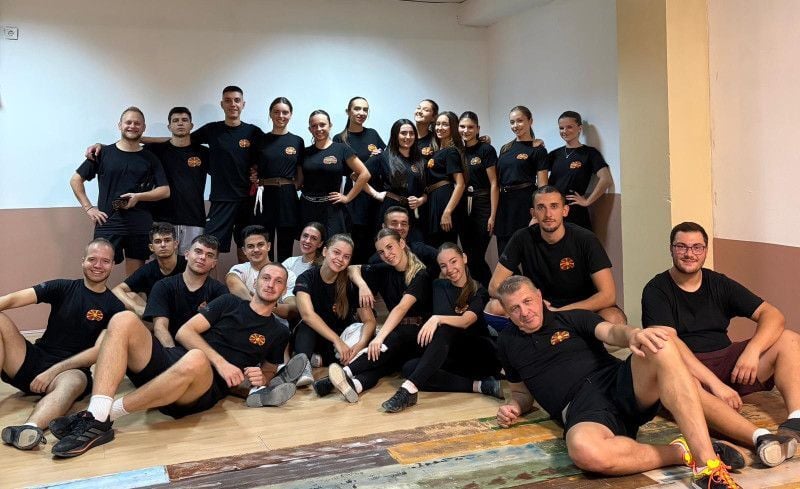Grupo Ensemble Studio fez treinos cinco vezes por semana para participar do evento