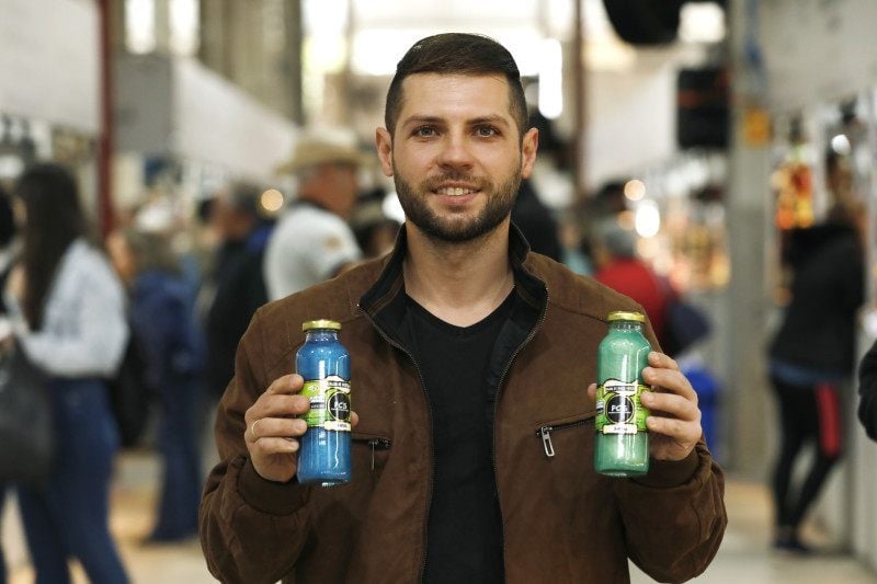 Bescow apresenta novas vers&otilde;es das caldinhas brilhantes para drinks e &aacute;guas saborizadas  | DANI VILLAR/ESPECIAL/JC