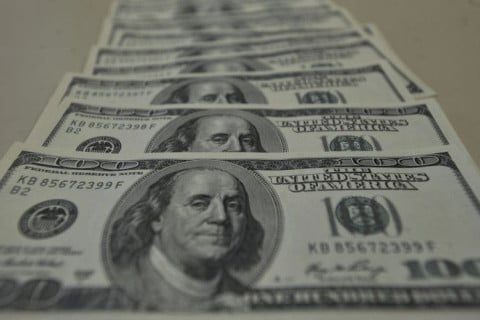 Expectativa para o dólar no fim de 2026 fica em R$ 5,20 pela 13ª semana seguida