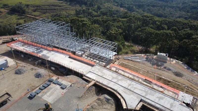 Obras do Complexo Sirena estão em ritmo acelerado; previsão é de que primeiras estruturas fiquem prontas no começo de 2028