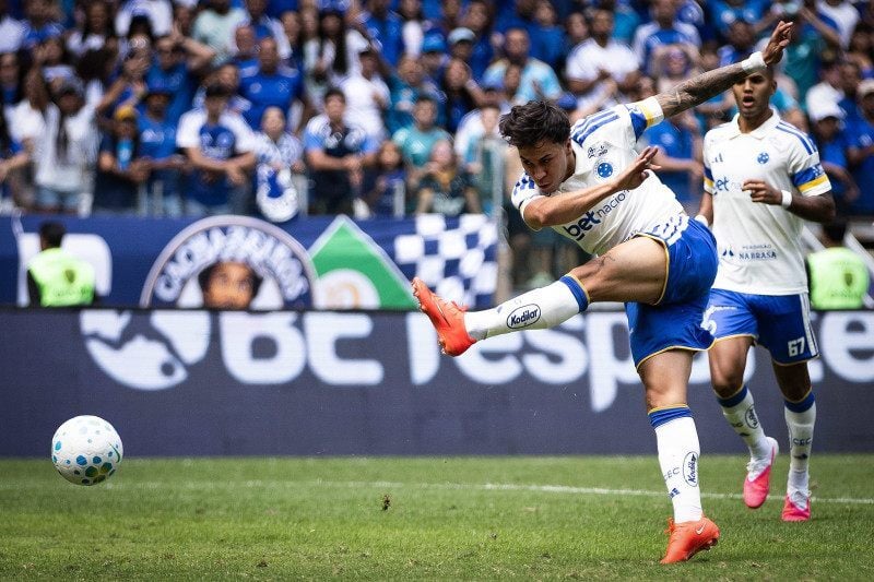 Kaio Jorge está disponível para o jogo desta terça-feira (01)
