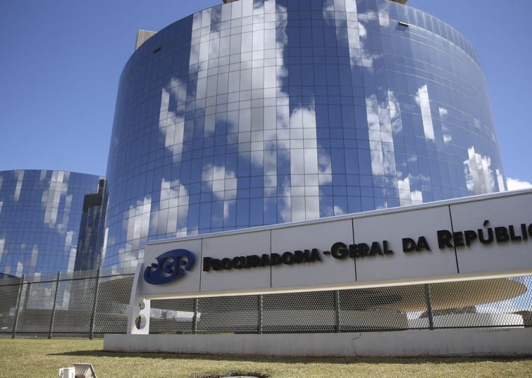 Ministro deu à PGR prazo de cinco dias para manifestação