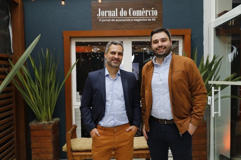 Integrantes da G2 Advocacia em passagem pela Casa do JC durante a Expointer.
