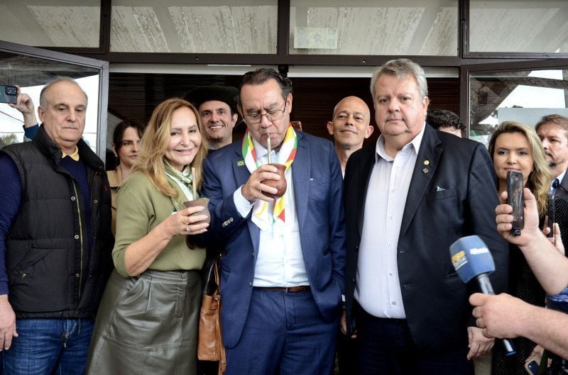 Candidato Augusto Cury cumpriu agenda na Expointer nesta terça-feira