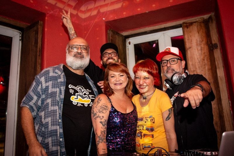 DJs que marcam a trajetória da festa desde 2001 comandam a trilha sonora da edição de aniversário.