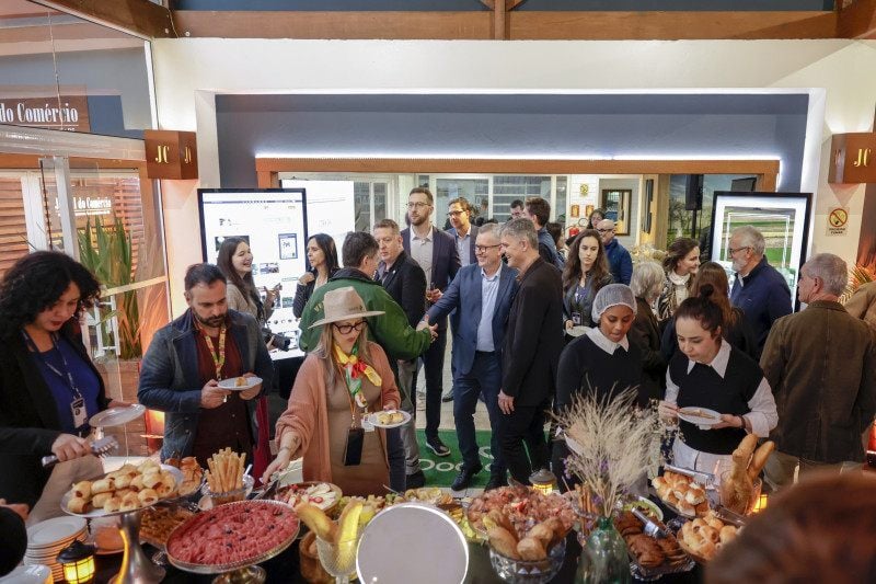 Recep&ccedil;&atilde;o com coquetel lotou a casa do JC na Expointer
