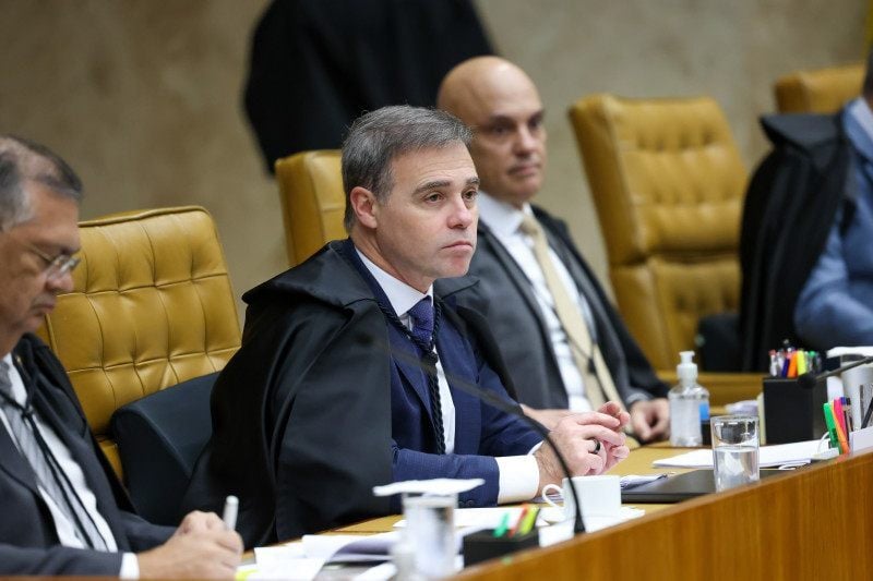 Mendonça está em rota de colisão com Moraes