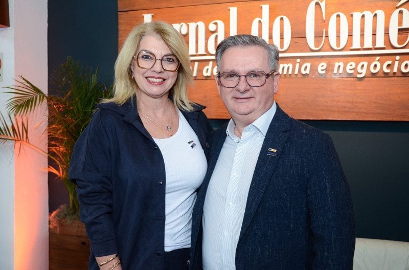 Presidente da Federação Varejista do RS e presidente da CDL Erechim analisam cenário econômico durante visita à Casa JC 
