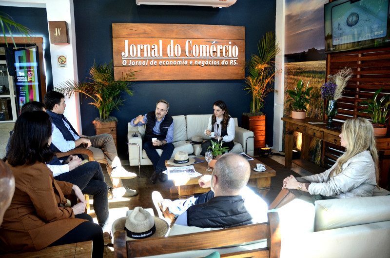 Dire&ccedil;&atilde;o da Unicred do Brasil visitou a Casa do Jornal do Com&eacute;rcio na Expointer, em Esteio | Fernanda Bigio Davogilio/Especial/JC