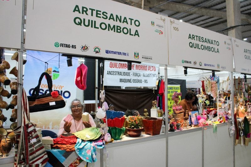 Comunidades ocupam área do parque há décadas, mas relatam redução do espaço e falta de infraestrutura; no Pavilhão da Agricultura Familiar, participação quilombola chega a três estandes