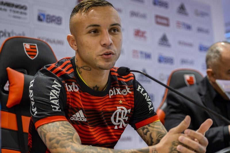 Santos contrata Everton Cebolinha e mira Philippe Coutinho para fortalecer elenco