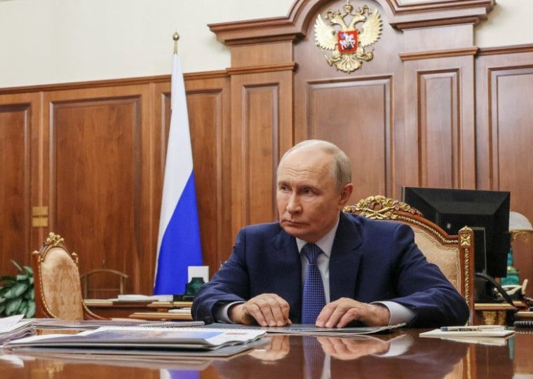 Trump tenta convencer Putin de que fim da guerra é o melhor para a economia russa