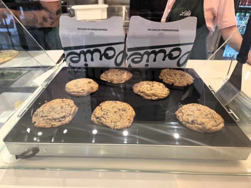 Assim como a fornada de cookies, todos os ingredientes &mdash; e sua produ&ccedil;&atilde;o &mdash; s&atilde;o di&aacute;rios<br />Foto: Gustavo Marchant/Especial/JC