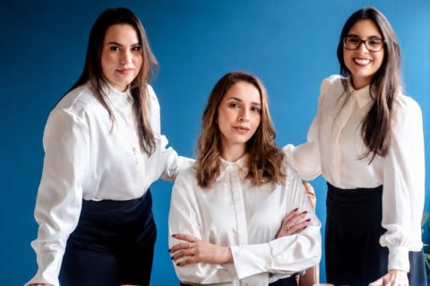 Mariana Piccoli, Shayane Hermann e Mylenna Montezano são sócias na HPM Marcas, que oferece serviços de registro e proteção de marcas