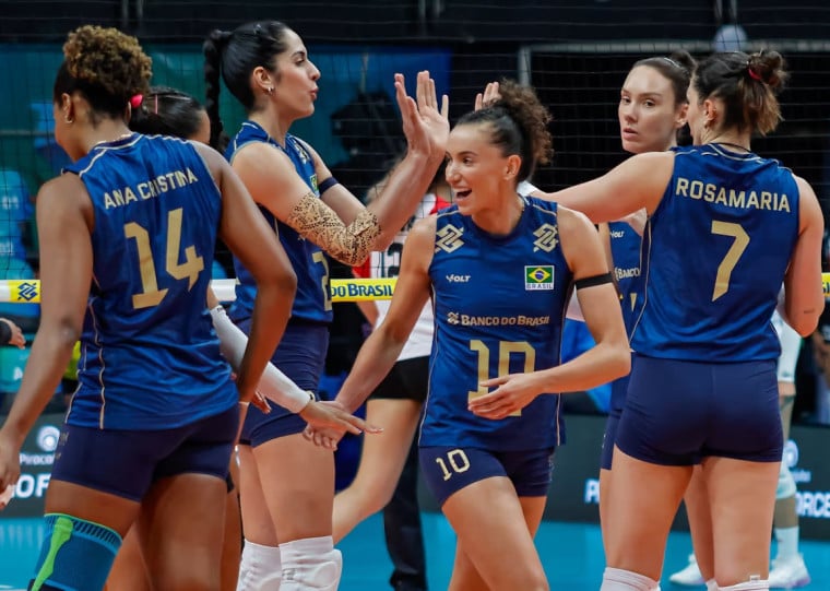 Capitã Gabi e a central Diana foram as maiores pontuadoras da seleção brasileira