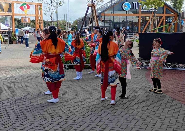 A apresentação especial da cultura japonesa para celebrar os 70 anos da imigração no Rio Grande do Sul 