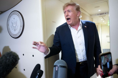 Trump rejeita novas barreiras para IA e fala em 'conspiração doentia' contra setor