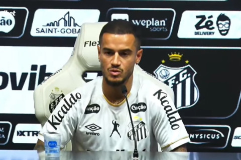 Santos anuncia a contratação do meio-campista Philippe Coutinho