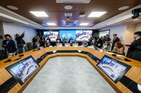 CCJ da Assembleia aprova PEC da data-base do funcionalismo gaúcho