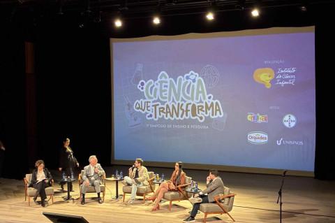 Simpósio debate ensino e pesquisa sobre o câncer infantil