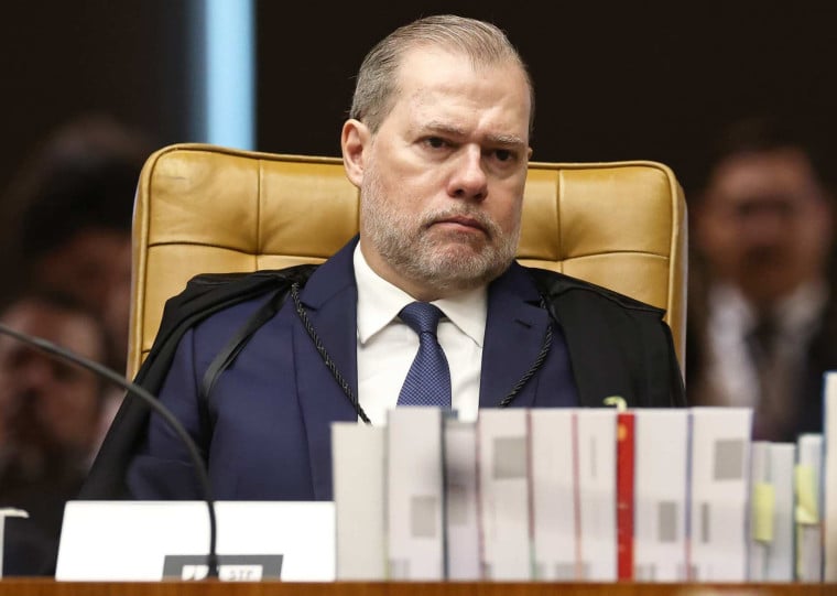 Toffoli alegou suspeição de foro íntimo, mas avisou ao presidente da corte, Edson Fachin, que não irá se retirar do plenário do Supremo e poderá usar a palavra