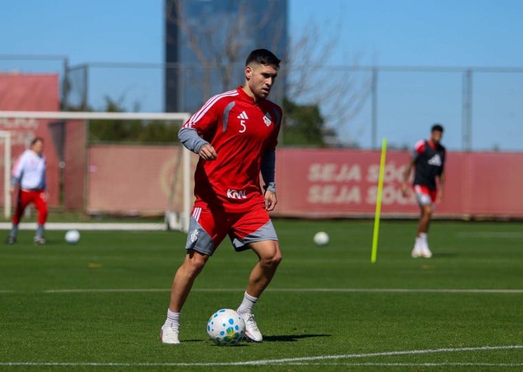 Fora do próximo jogo, Villagra está próximo de ser adquirido em definitivo
