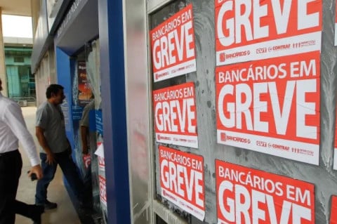 Bancários rejeitam nova proposta da Caixa e greve nacional continua