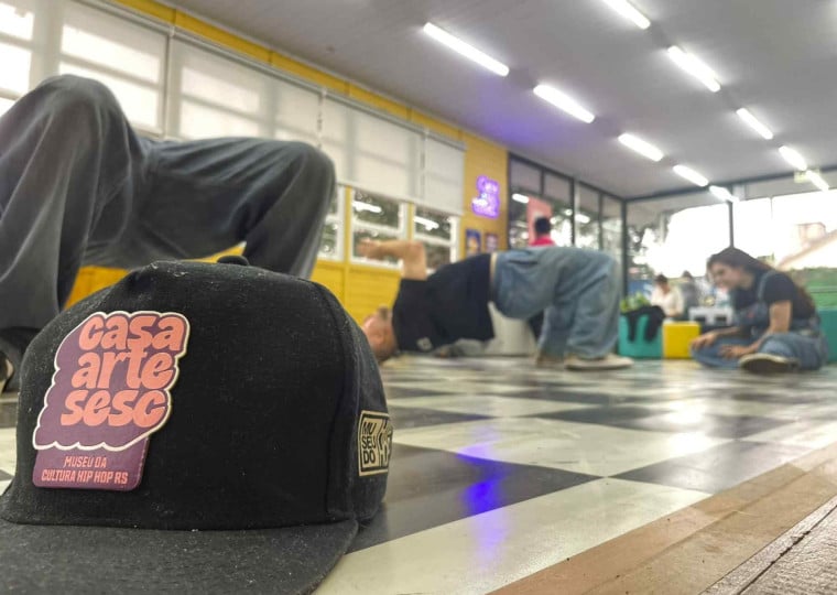 As oficinas abrangem breaking, DJ, MC/Rap, graffiti e conhecimento sobre a história do movimento hip hop.