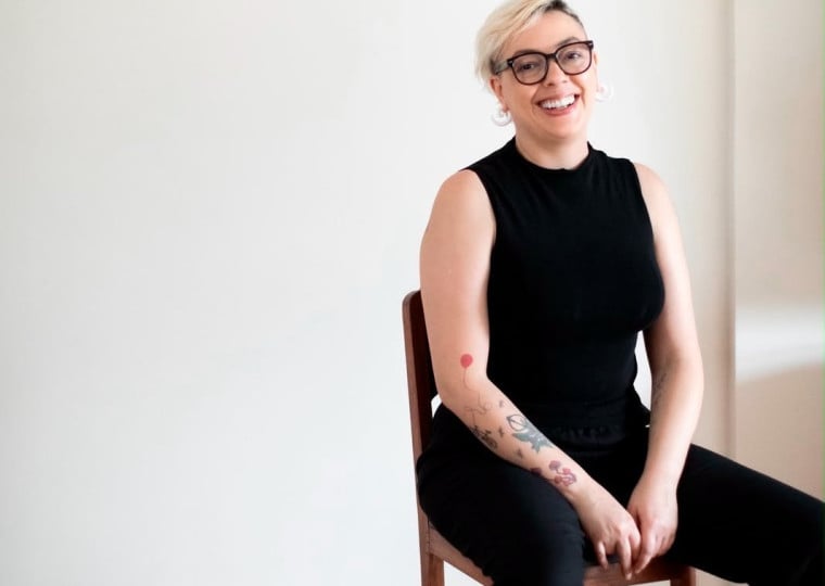 A escritora Natalia Borges Polesso é a primeira autora homenageada na história da Feira do Livro da Escrita Criativa.
