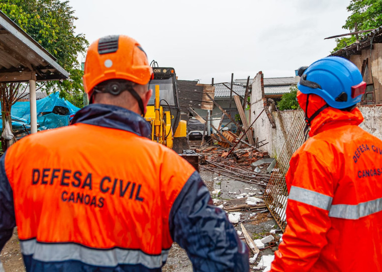 Em Canoas, foram contabilizadas 276 ocorrências relacionadas ao temporal até as 12h45, segundo a Defesa Civil
