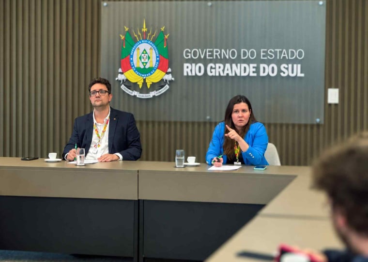Secretário adjunto da SPGG, Felipe Cruzeiro, a secretária adjunta da Educação (Seduc), Stefanie Skereski, apresentaram os resultados do IMERS 2025