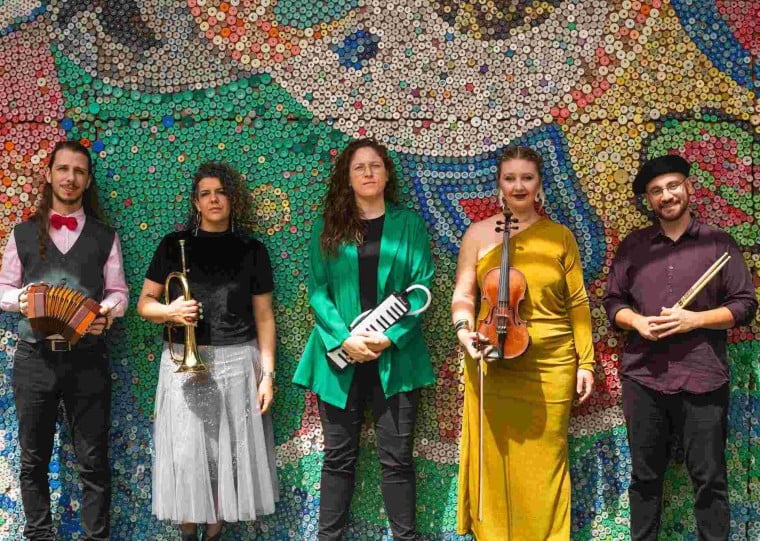 Espetáculo 'O Fabuloso Concerto D'Amélie Poulain' leva trilha sonora do filme ao Teatro Bruno Kiefer
