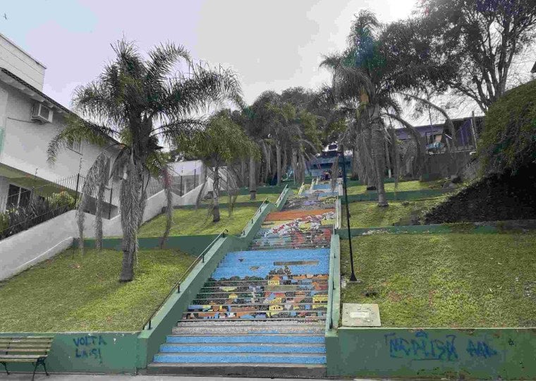 Teleférico em escadaria de Guaíba depende de investimentos que a cidade busca