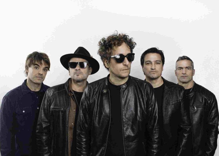 Vera Loca &eacute; uma das bandas que despluga os instrumentos nesta sexta-feira (25), no palco do Ara&uacute;jo Vianna.