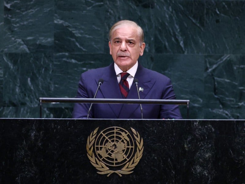 Primeiro-ministro do Paquistão pede abertura dos estreitos de Ormuz e Bab el-Mandeb