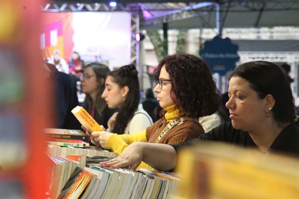 Feira do Livro em Caxias do Sul terá encontros com autores como José Falero, Jeferson Tenório e Chico Felitti | Tatieli Sperry/Divulgação/Cidades